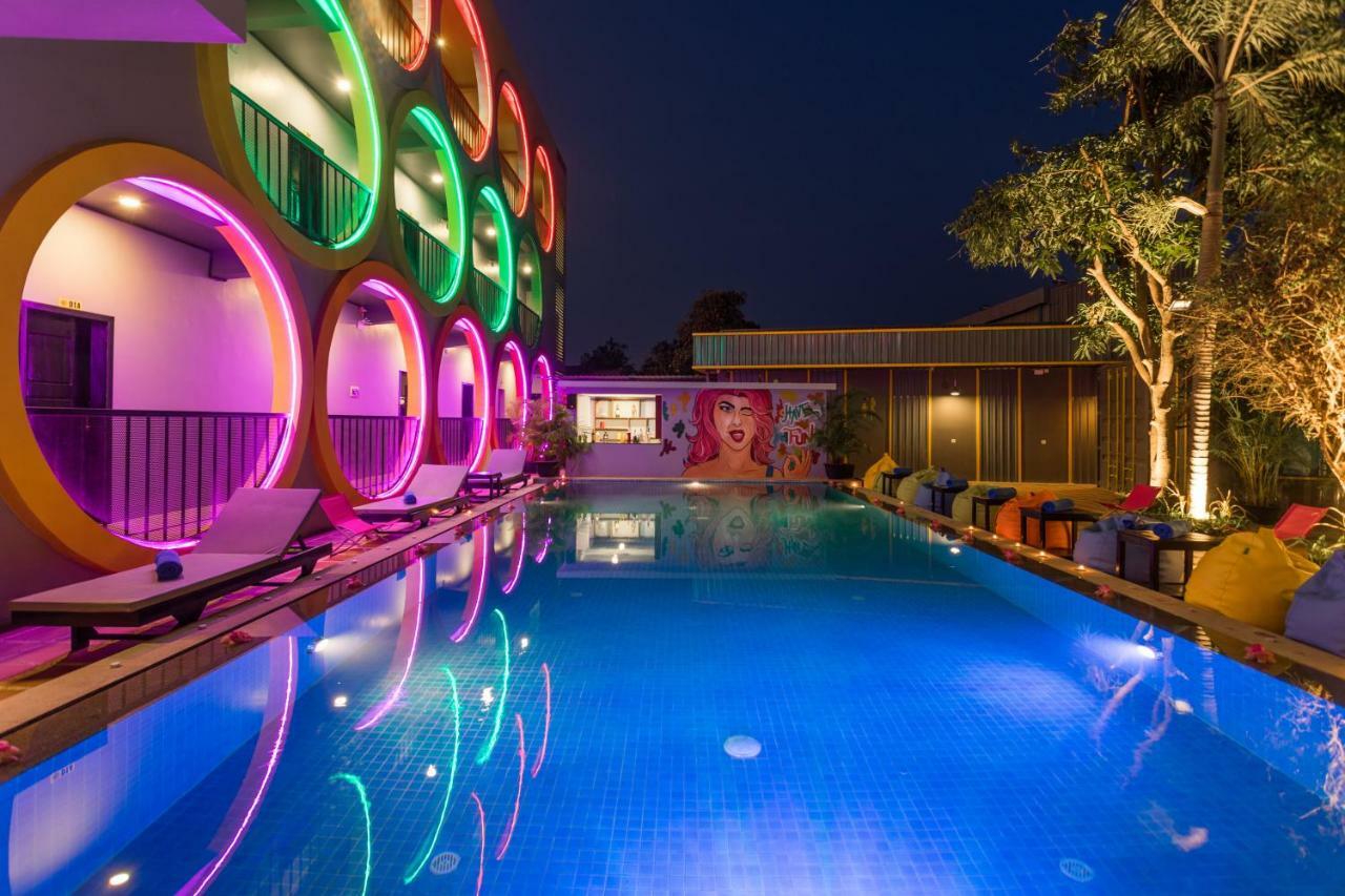 White Rabbit Hostel Siem Reap (Adults Only) エクステリア 写真